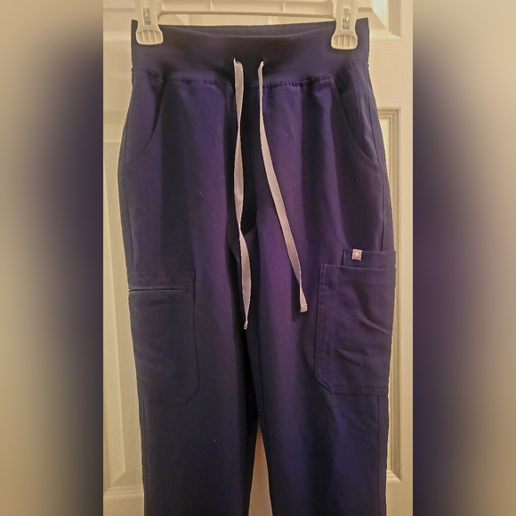 FIGS Scrub Set Navy XS NWOT - Picture 8 of 10